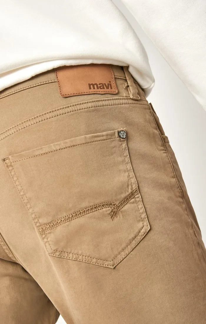 MATT RELAXED STRAIGHT LEG IN BRITISH KHAKI TWILL